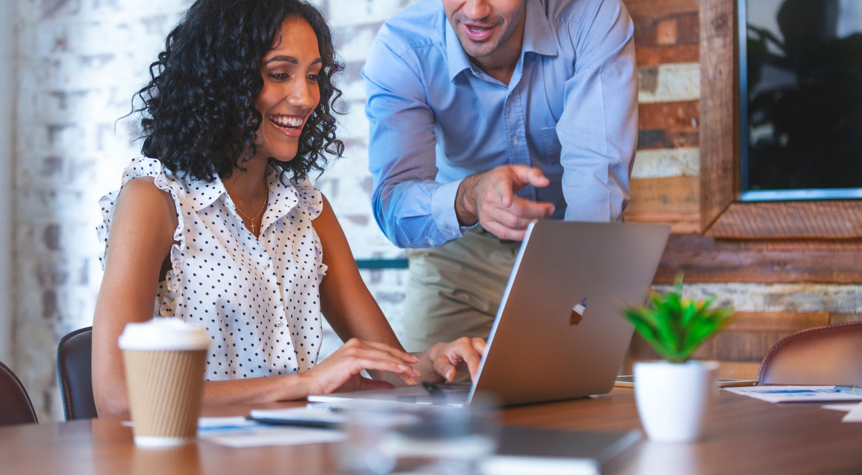 Agências de pequeno e médio porte: Como competir com os gigantes usando inteligência artificial